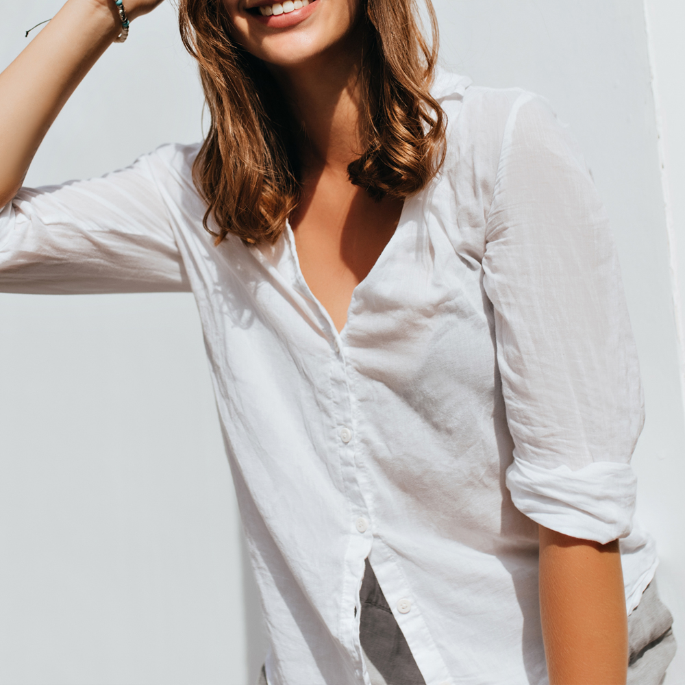 여성 화이트린넨셔츠