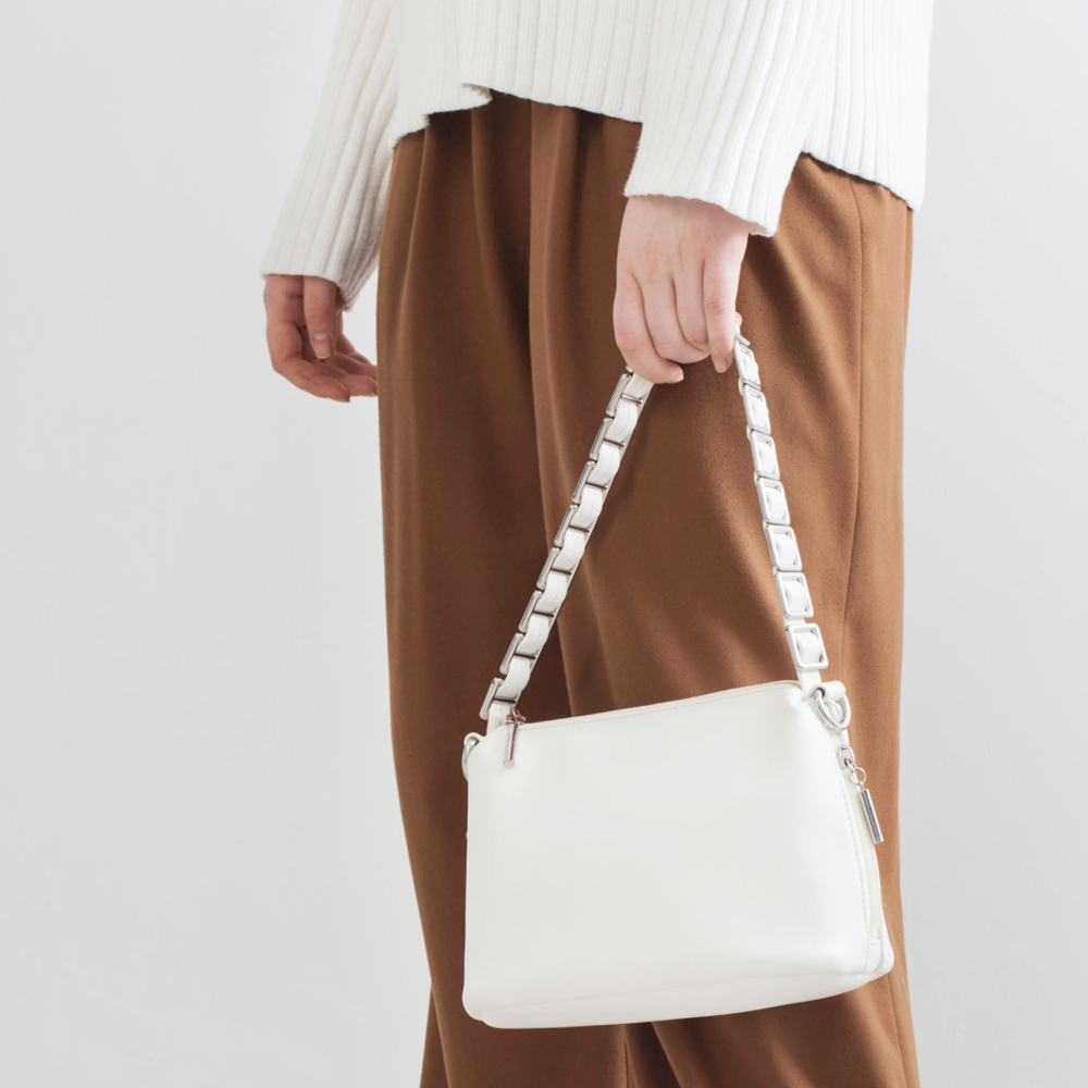 여자 브라운슬렉스