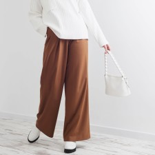 여자 브라운슬렉스